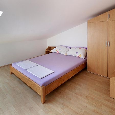 Apartments Dario Новалья Экстерьер фото