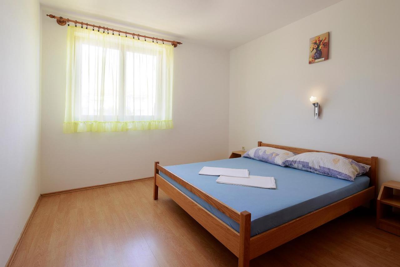 Apartments Dario Новалья Экстерьер фото