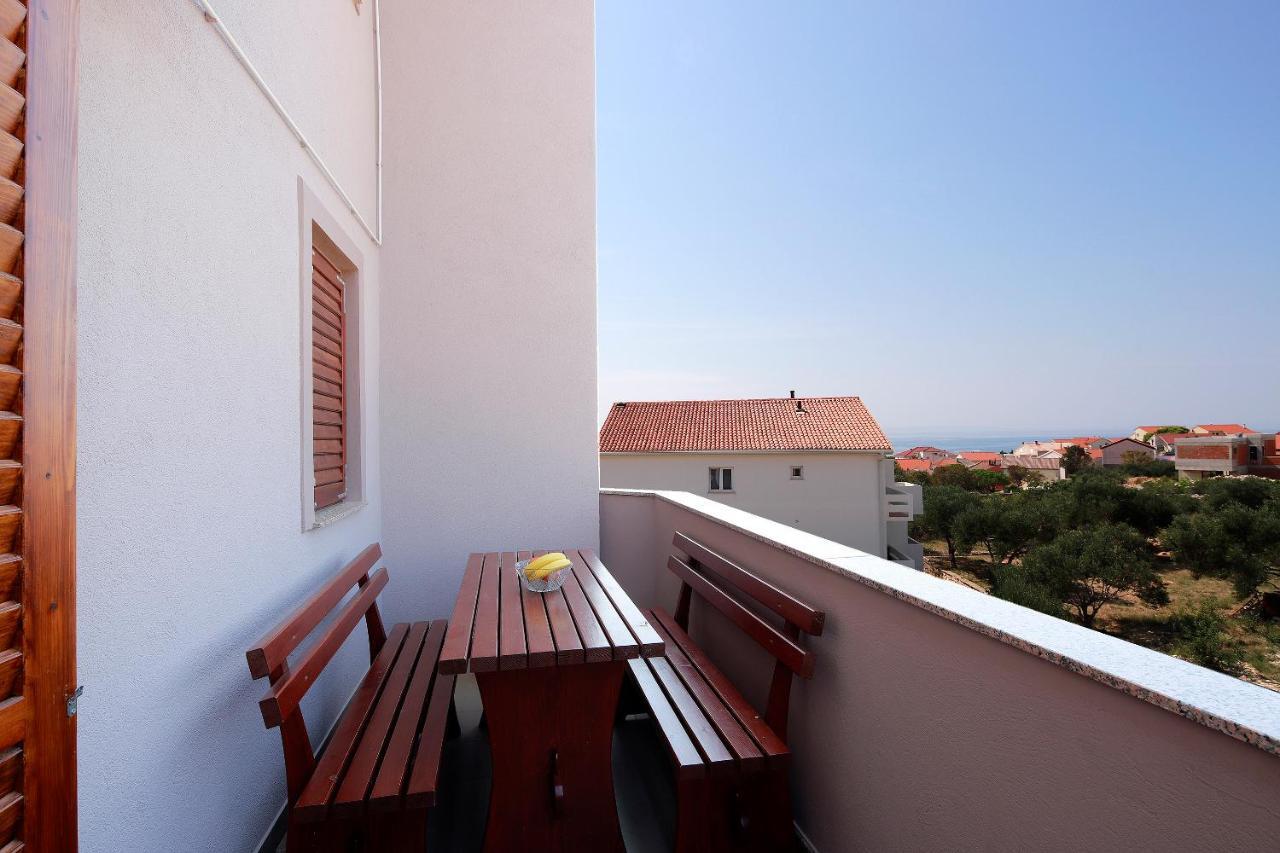 Apartments Dario Новалья Экстерьер фото