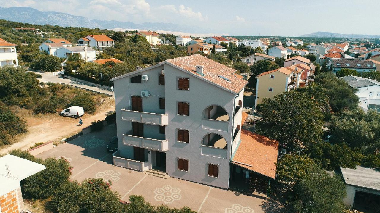 Apartments Dario Новалья Экстерьер фото