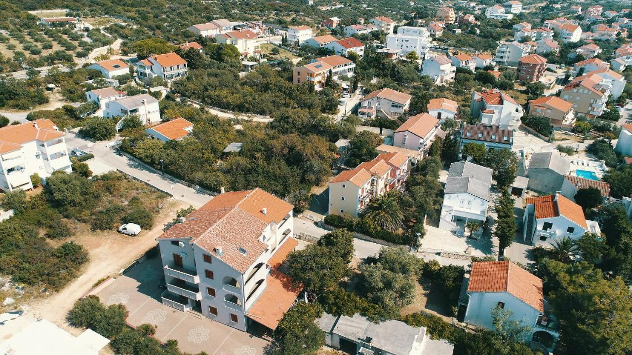 Apartments Dario Новалья Экстерьер фото